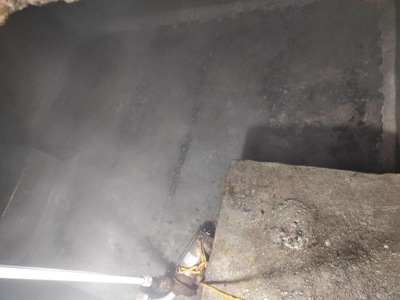 Underground Tank cleaner